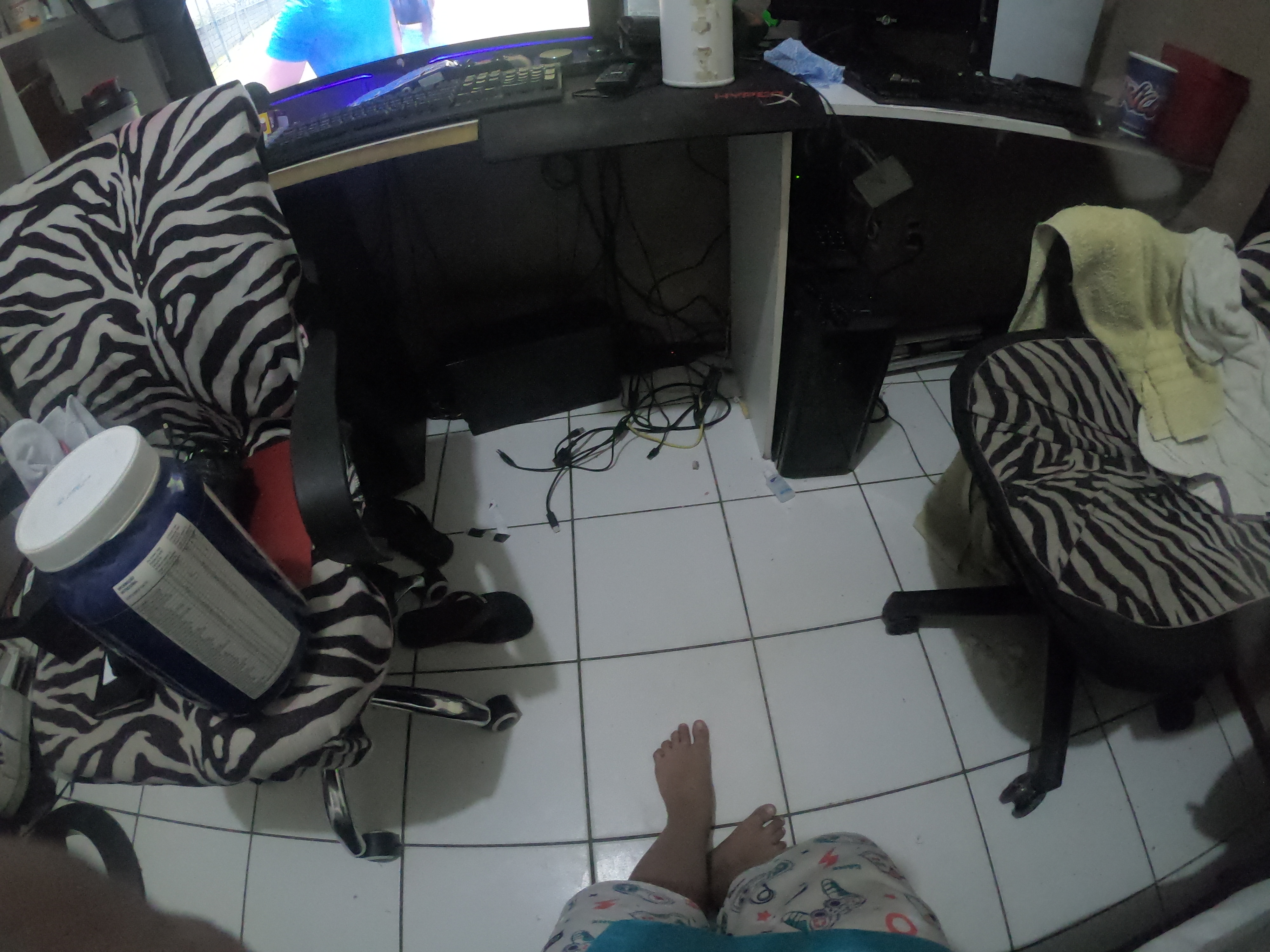 http://images.introcdc.com/GoPro/Casa/G0018063.JPG