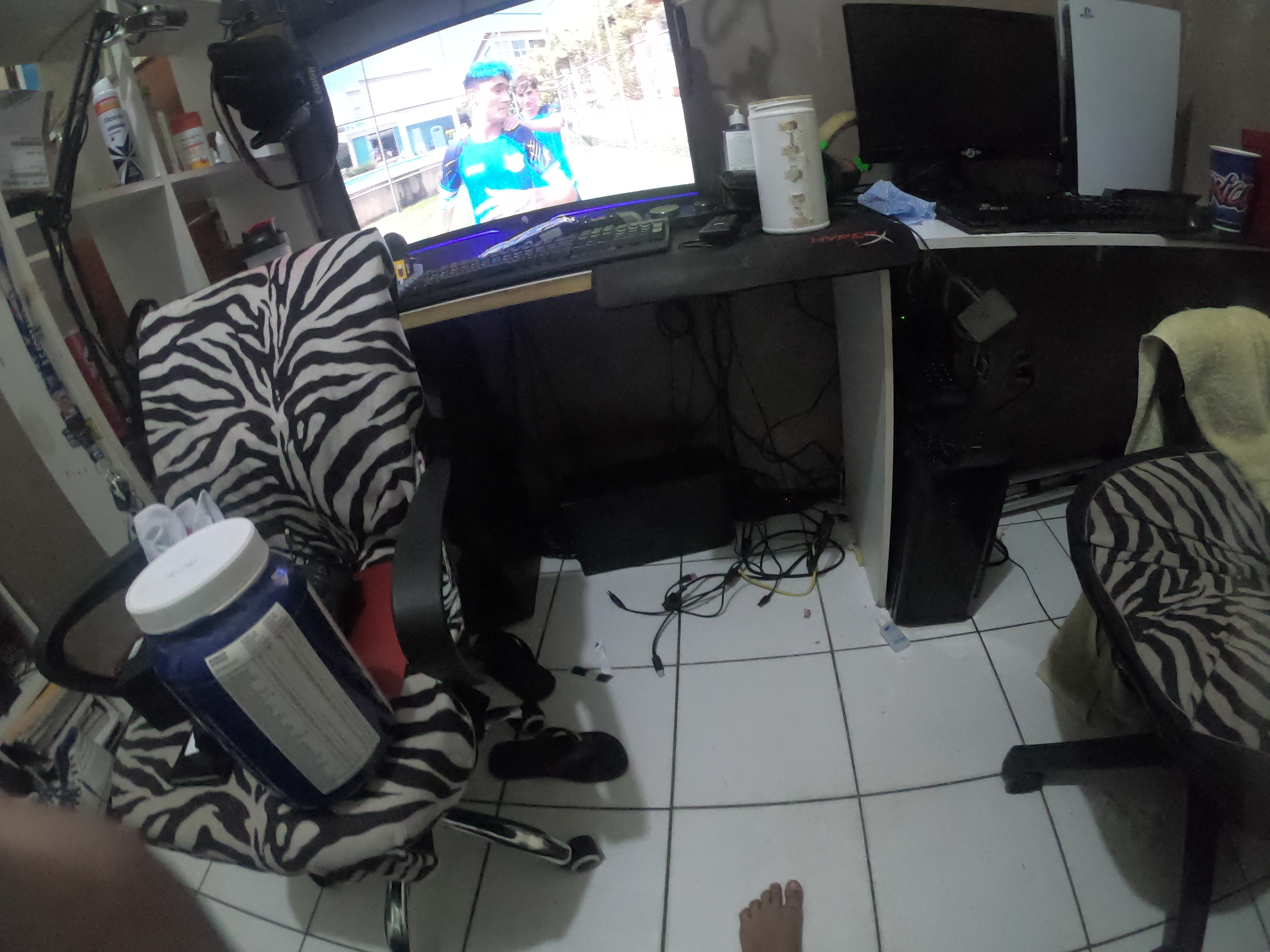 http://images.introcdc.com/GoPro/Casa/G0018066.JPG